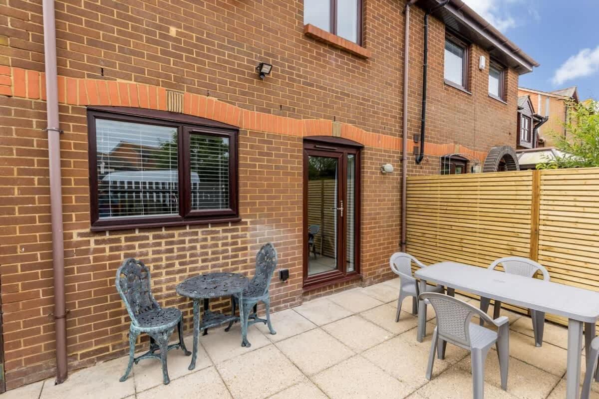 Trade Winds Villa Poole Eksteriør bilde